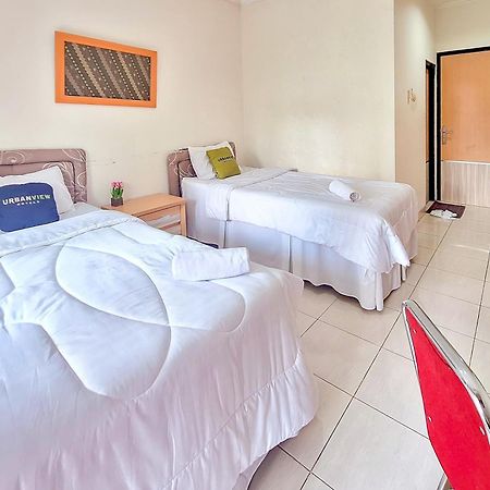 Urbanview Hotel Tridaya Cisarua Puncak エクステリア 写真